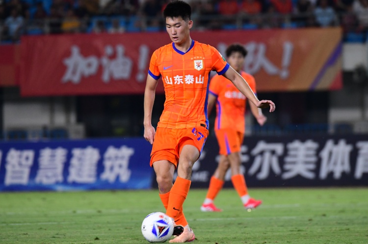 記者：王昊斌、齊千程、劉騏瑋上調(diào)泰山一隊，彭欣力對亞泰有作用